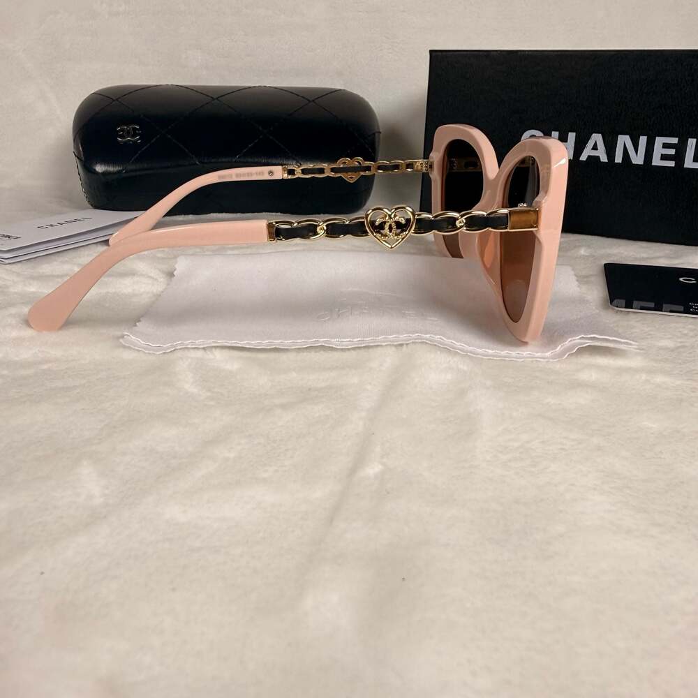 Chanel Cat Eye Sunglasses Pink Frame with Heart Chain Temples - Picture 5 of 7